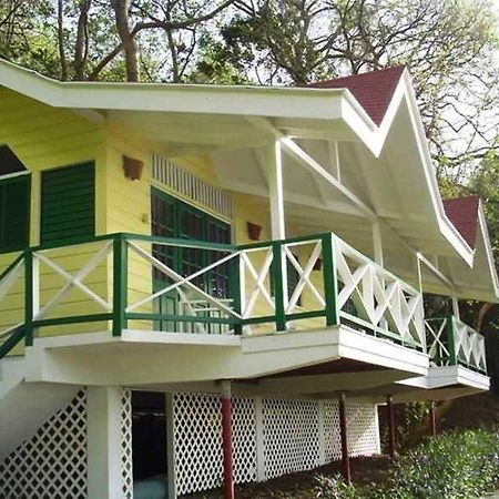 Speyside Inn Екстериор снимка